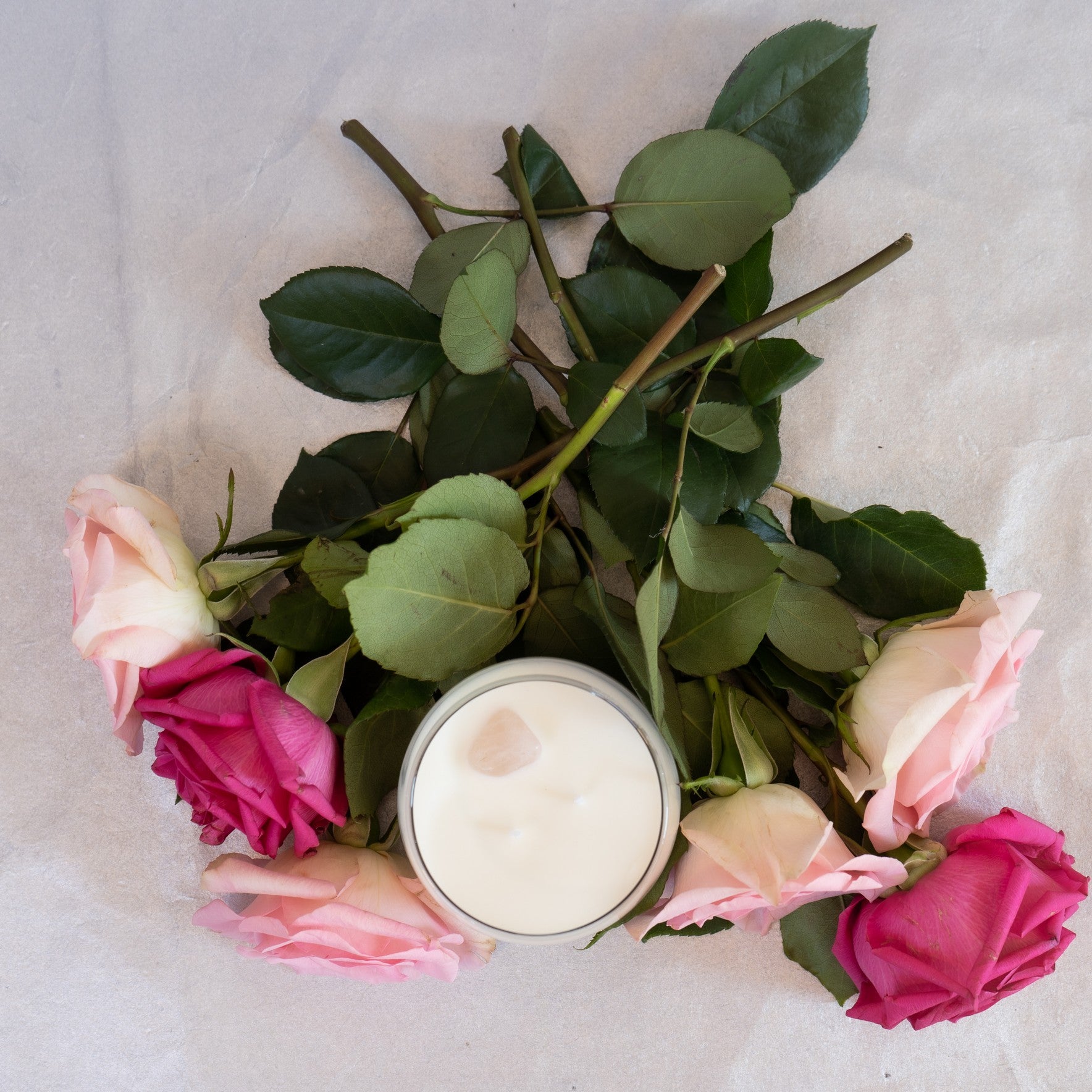 Arve Love Candle, Scent: Pink Champagne, 7.0 oz 100% Soy Wax, Glass Container, Rose Quartz Crystal & Pink Flowers. Aromatherapy, Meditation. Healing